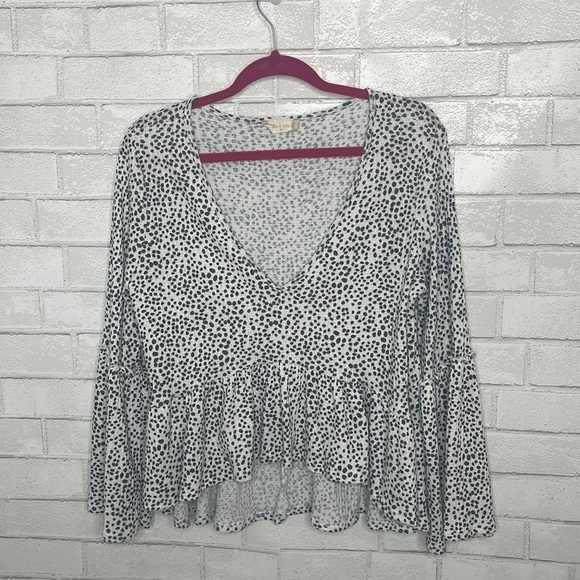 Altar'd State Flare Sleeve Cropped Long Sleeve Top - Picture 1 of 8